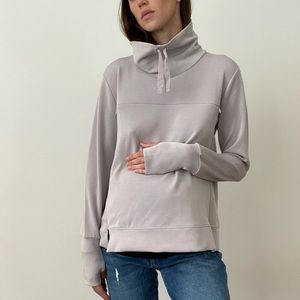 A Pea in the Pod nursing and maternity sweatshirt